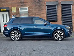 Used 2020 Volkswagen Touareg Black Edition Blue - Interior and Exterior details 2