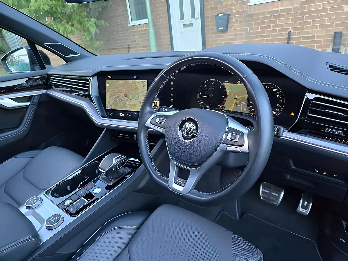Used 2020 Volkswagen Touareg Black Edition Blue - Interior and Exterior details 5