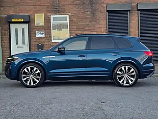 Used 2020 Volkswagen Touareg Black Edition Blue - Interior and Exterior details 7