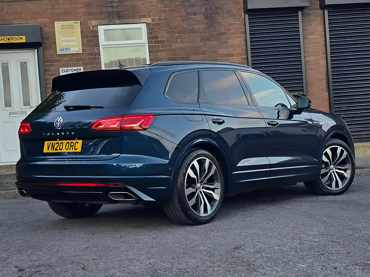 Used 2020 Volkswagen Touareg Black Edition Blue - Interior and Exterior details 8
