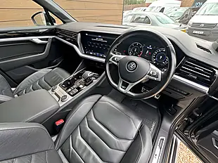Used 2020 Volkswagen Touareg Black Edition Grey - Interior and Exterior details 13