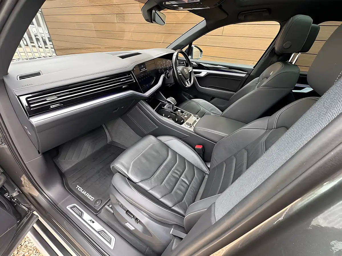 Used 2020 Volkswagen Touareg Black Edition Grey - Interior and Exterior details 18