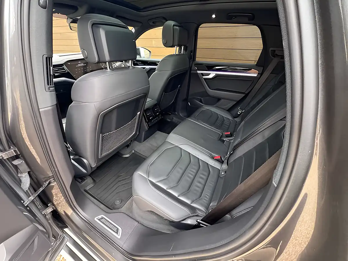 Used 2020 Volkswagen Touareg Black Edition Grey - Interior and Exterior details 19