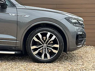 Used 2020 Volkswagen Touareg Black Edition Grey - Interior and Exterior details 9