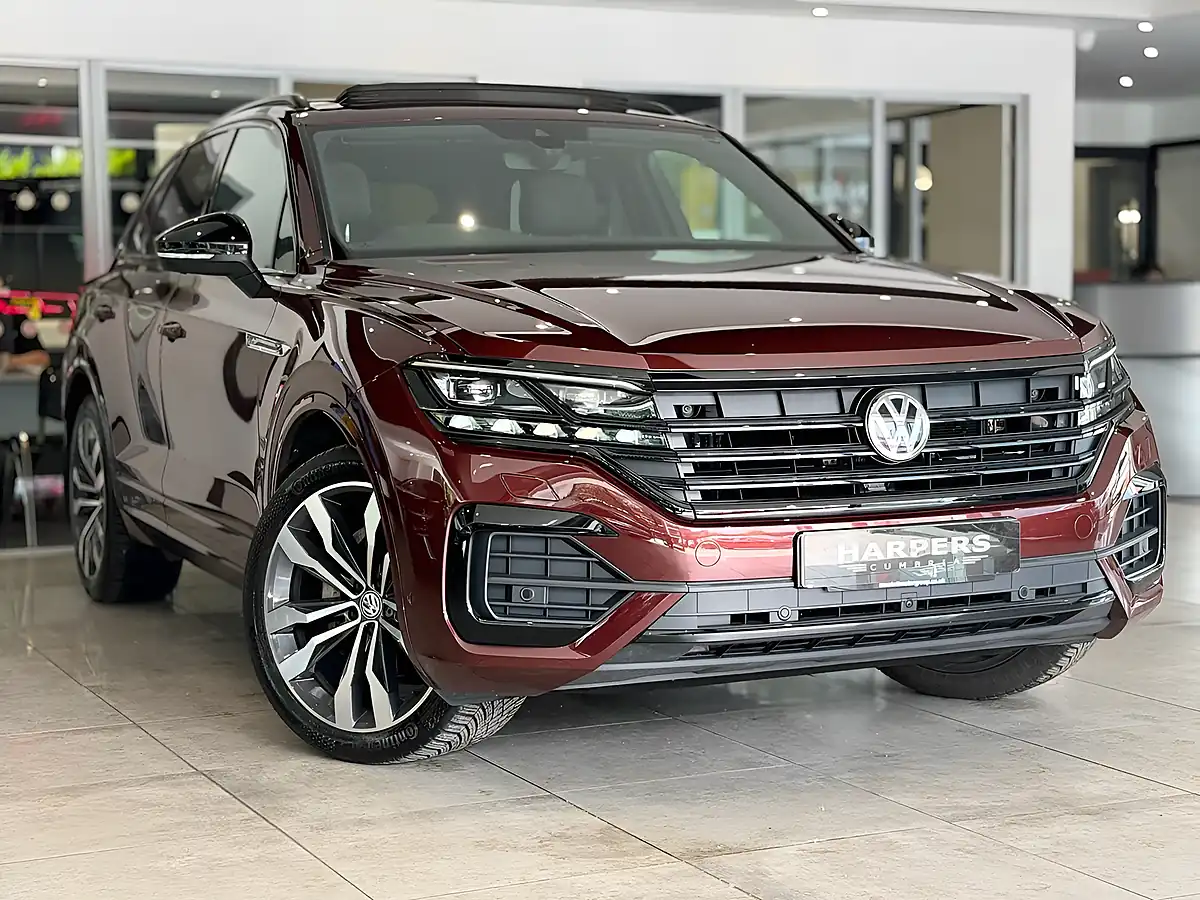 Used 2020 Volkswagen Touareg Black Edition Red - Front View