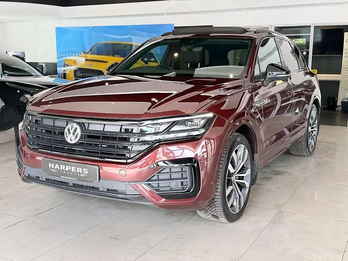 Used 2020 Volkswagen Touareg Black Edition Red - Interior and Exterior details 3