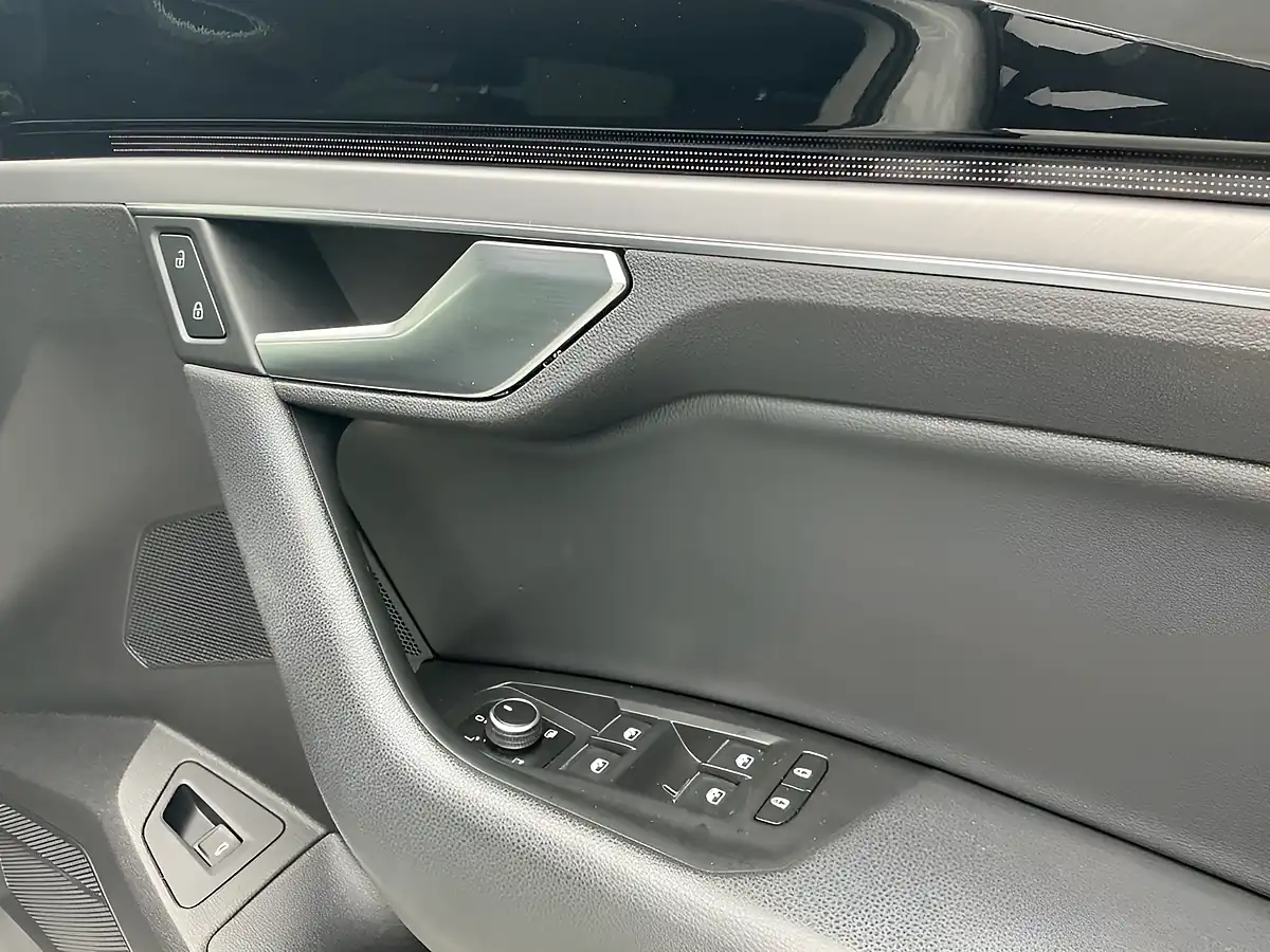 Used 2020 Volkswagen Touareg Sel White - Interior and Exterior details 19