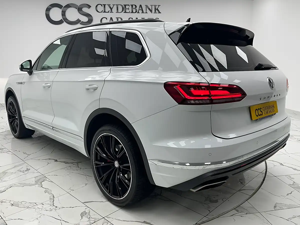 Used 2020 Volkswagen Touareg Sel White - Interior and Exterior details 5