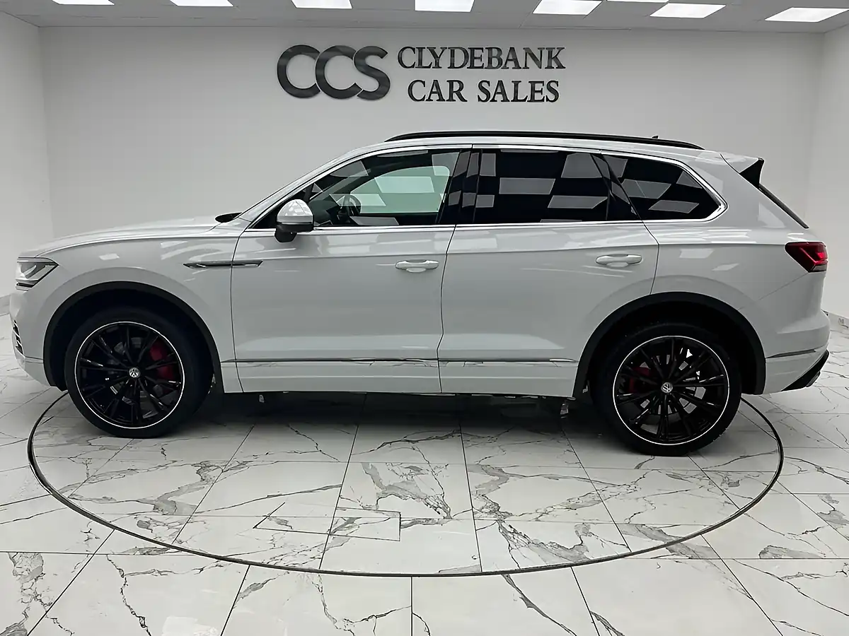 Used 2020 Volkswagen Touareg Sel White - Interior and Exterior details 6