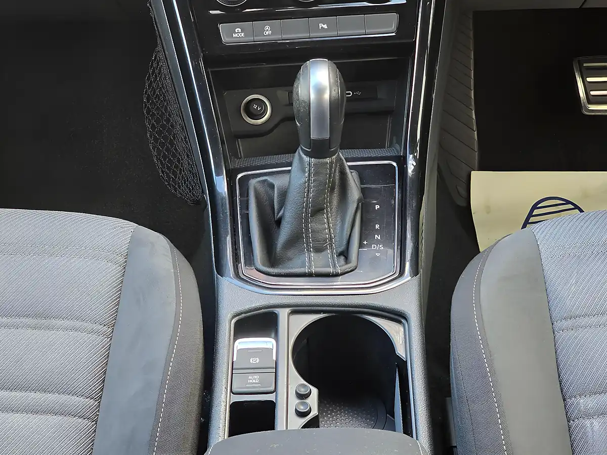 Used 2020 Volkswagen Touran R-Line Black - Interior and Exterior details 11