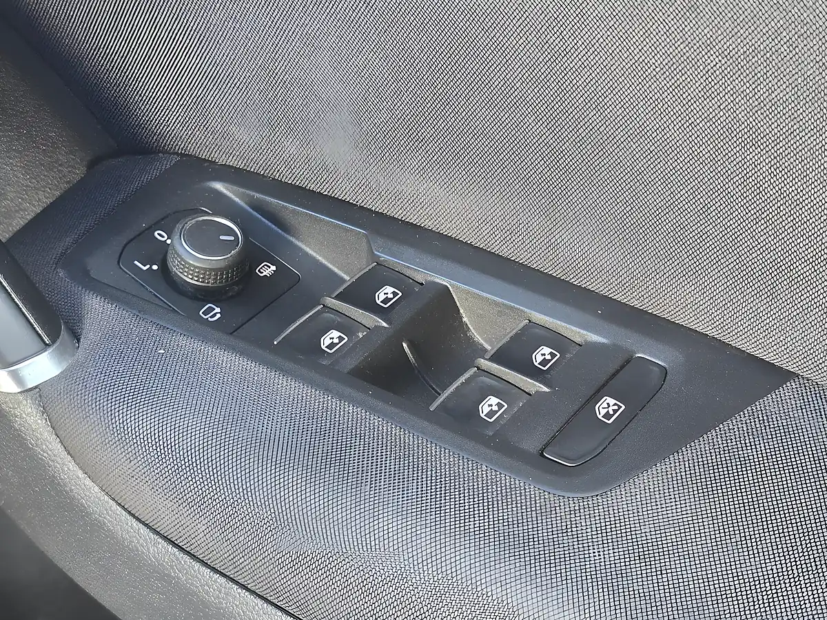 Used 2020 Volkswagen Touran R-Line Black - Interior and Exterior details 14