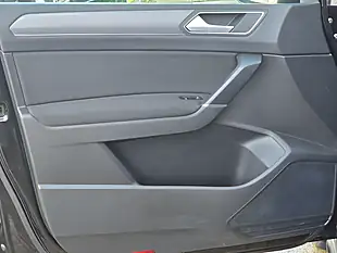 Used 2020 Volkswagen Touran R-Line Black - Interior and Exterior details 16