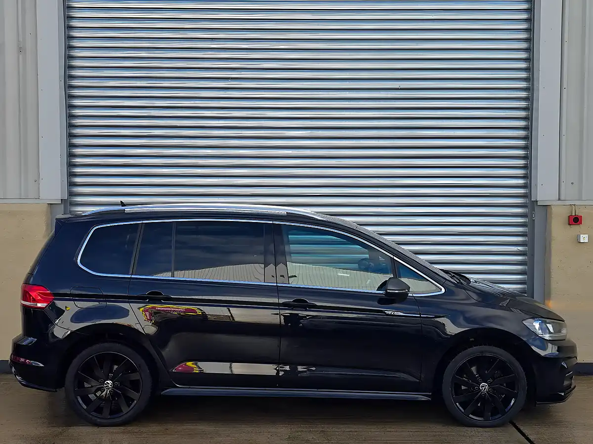 Used 2020 Volkswagen Touran R-Line Black - Interior and Exterior details 9
