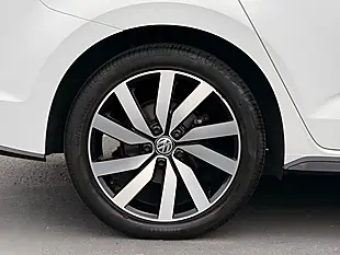 Used 2020 Volkswagen Touran R-Line White - Interior and Exterior details 15
