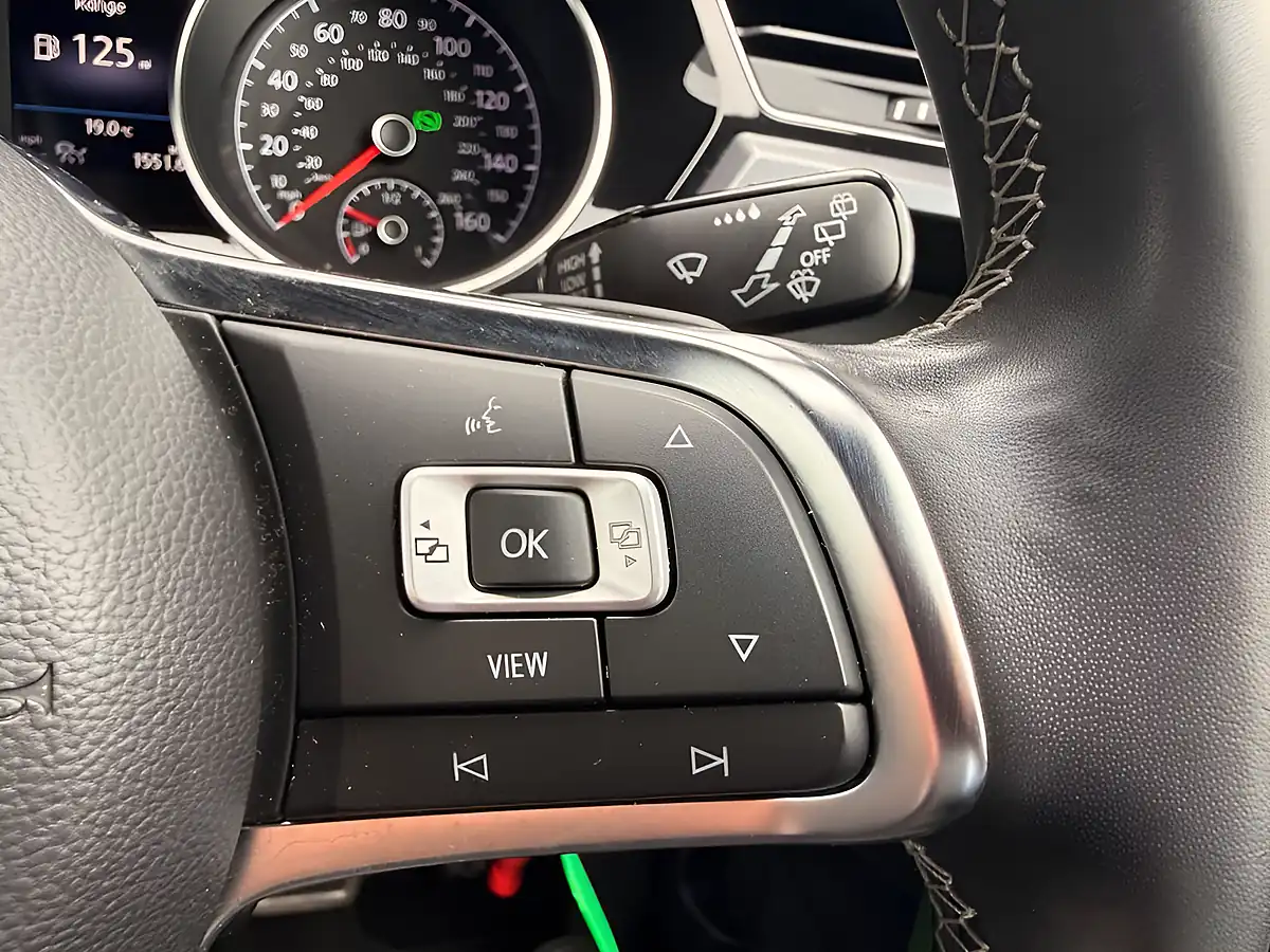 Used 2020 Volkswagen Touran R-Line White - Interior and Exterior details 18