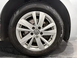 Used 2020 Volkswagen Touran Se Family Silver - Interior and Exterior details 16