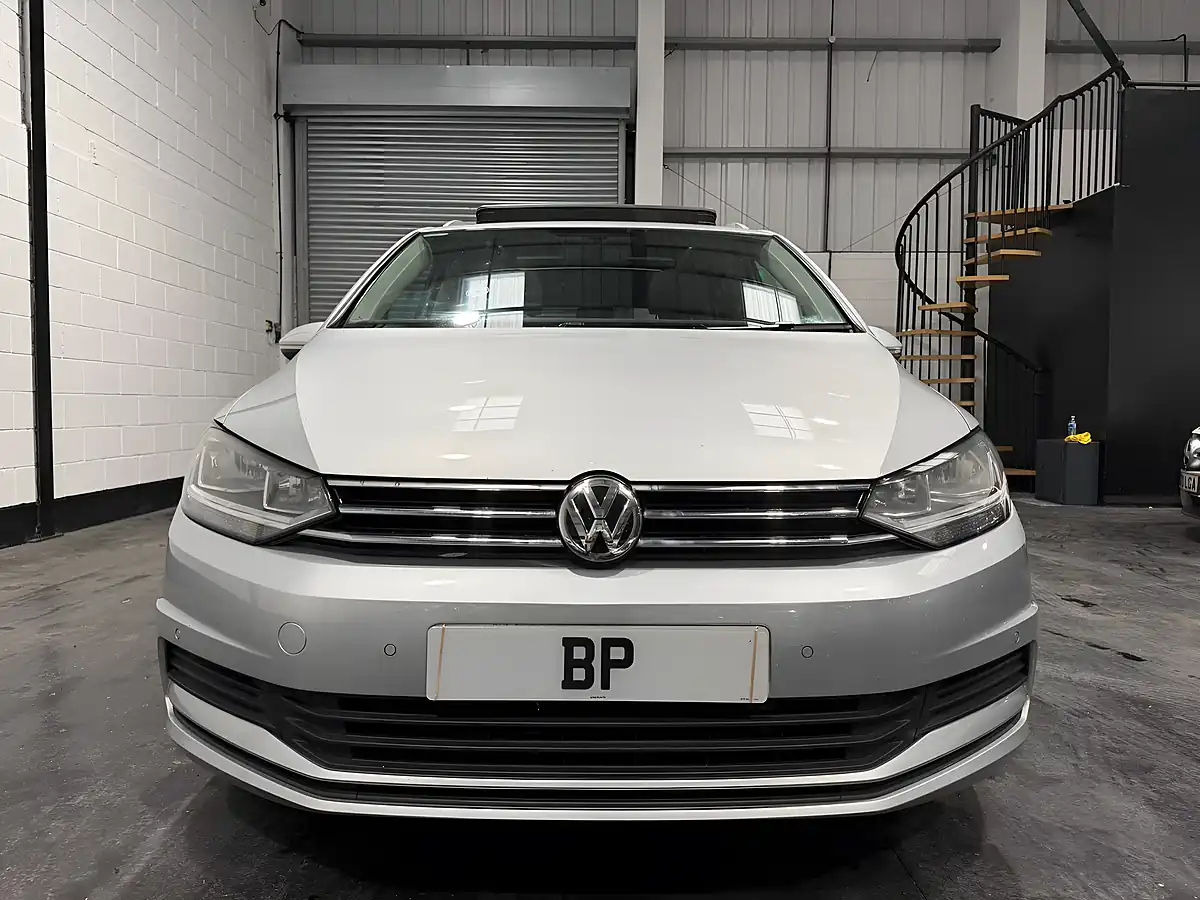 Used 2020 Volkswagen Touran Se Family Silver - Interior and Exterior details 2