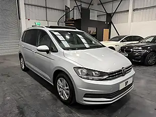 Used 2020 Volkswagen Touran Se Family Silver - Interior and Exterior details 5