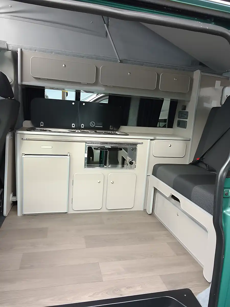 Used 2020 Volkswagen Transporter Camperking Bayleaf Green Metallic - Interior and Exterior details 5