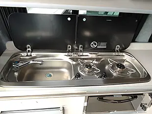 Used 2020 Volkswagen Transporter Camperking Bayleaf Green Metallic - Interior and Exterior details 7