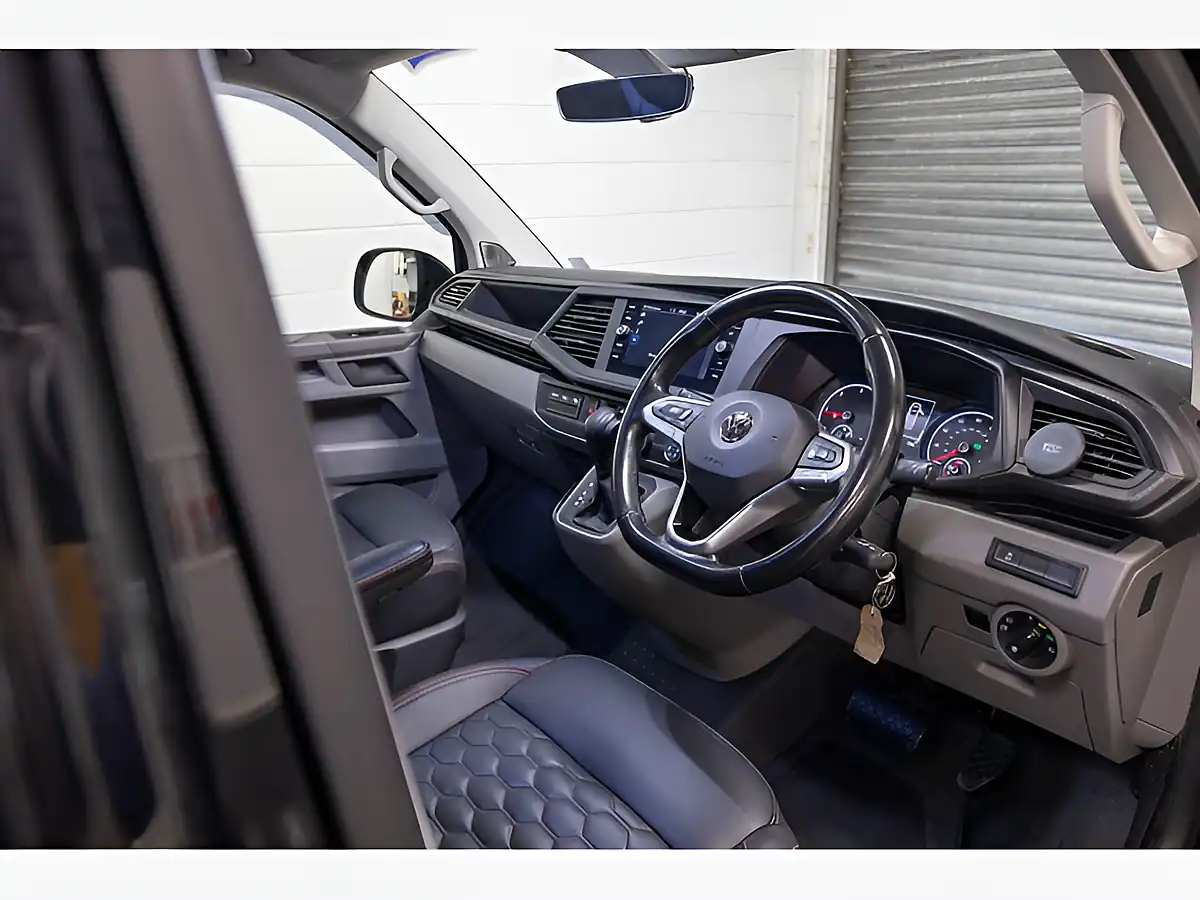 Used 2020 Volkswagen Transporter Highline Black - Interior and Exterior details 10