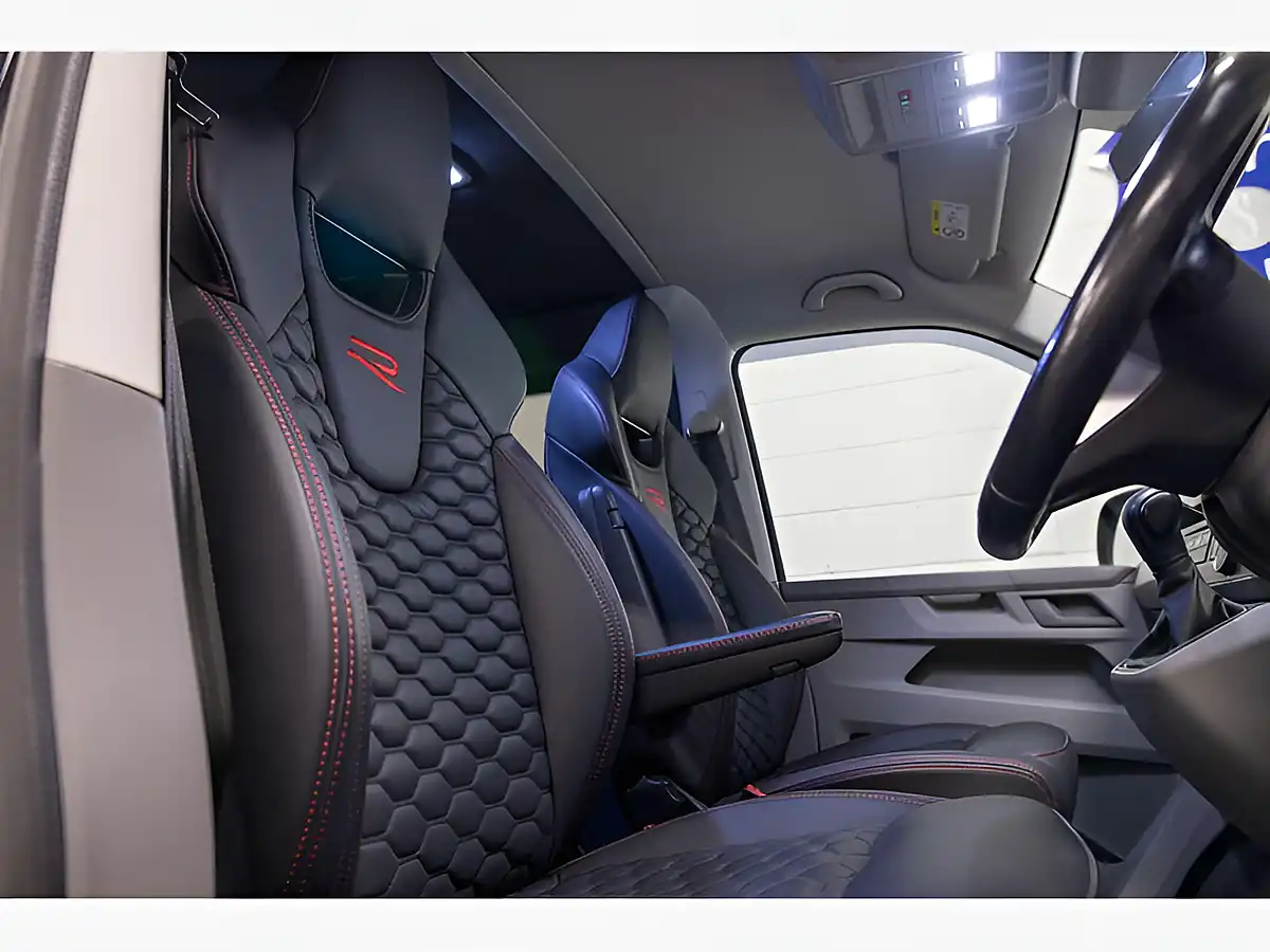 Used 2020 Volkswagen Transporter Highline Black - Interior and Exterior details 2