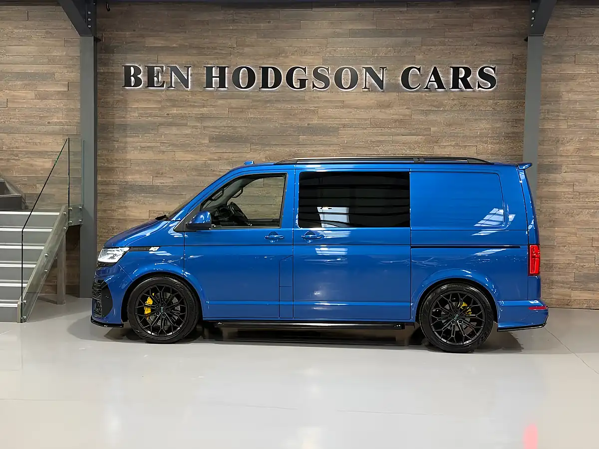 Used 2020 Volkswagen Transporter Highline Blue - Interior and Exterior details 6
