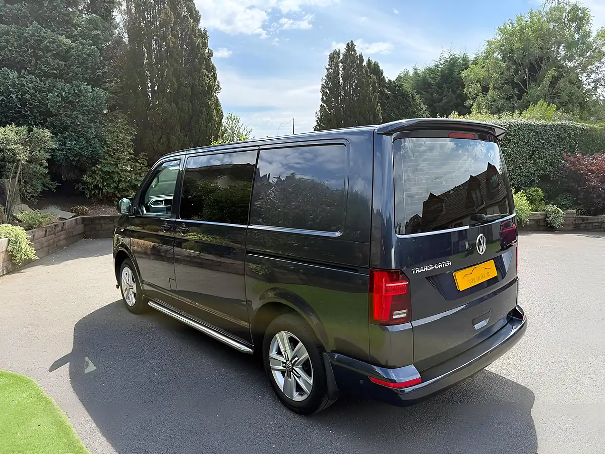 Used 2020 Volkswagen Transporter Highline Blue - Interior and Exterior details 12