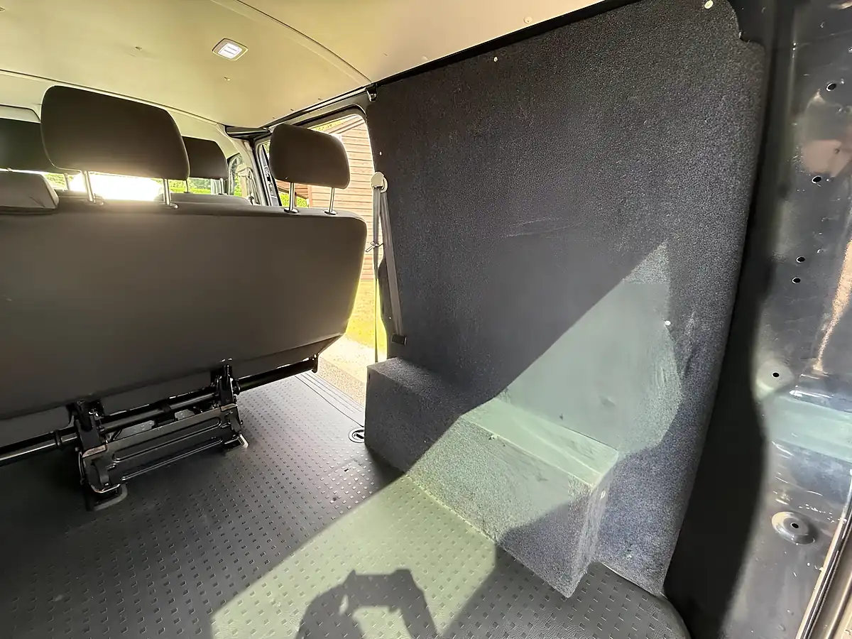 Used 2020 Volkswagen Transporter Highline Blue - Interior and Exterior details 20