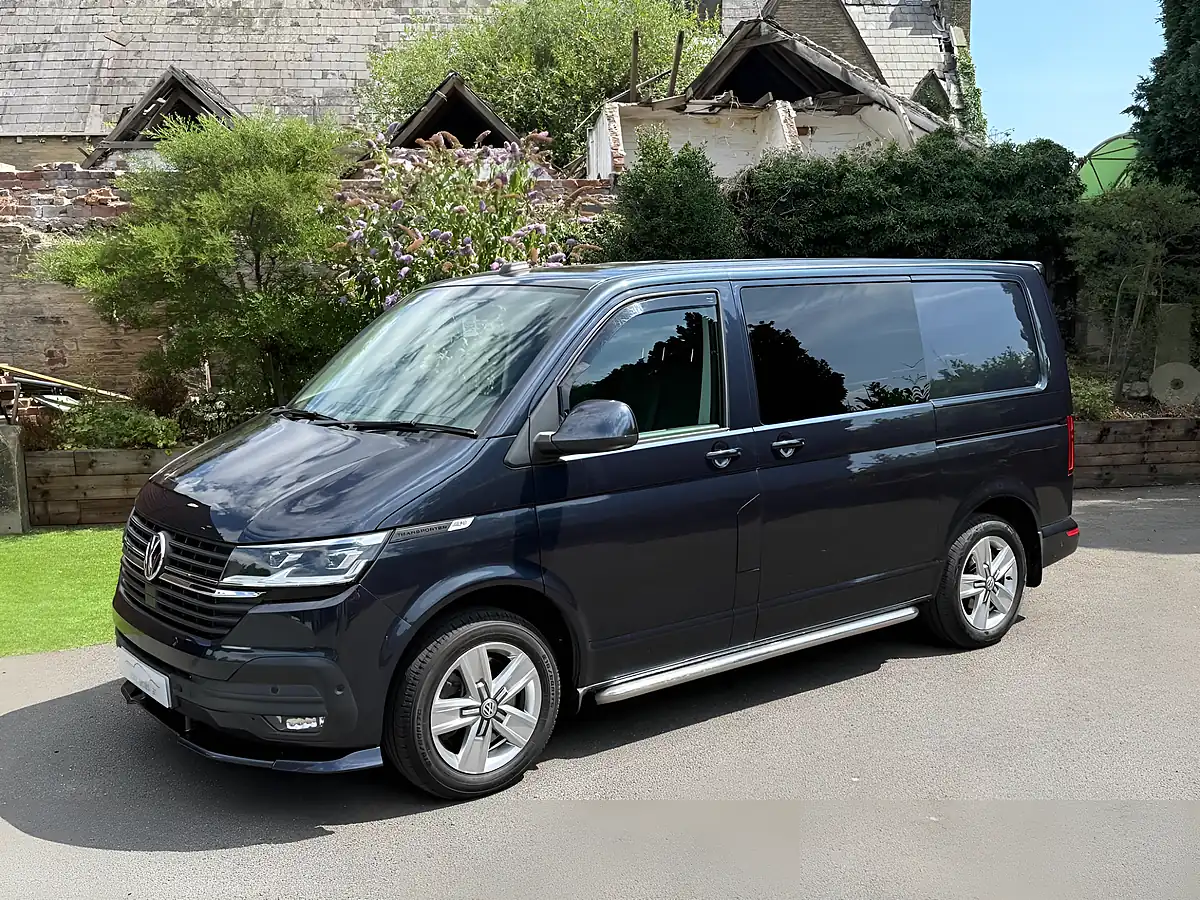 Used 2020 Volkswagen Transporter Highline Blue - Interior and Exterior details 8