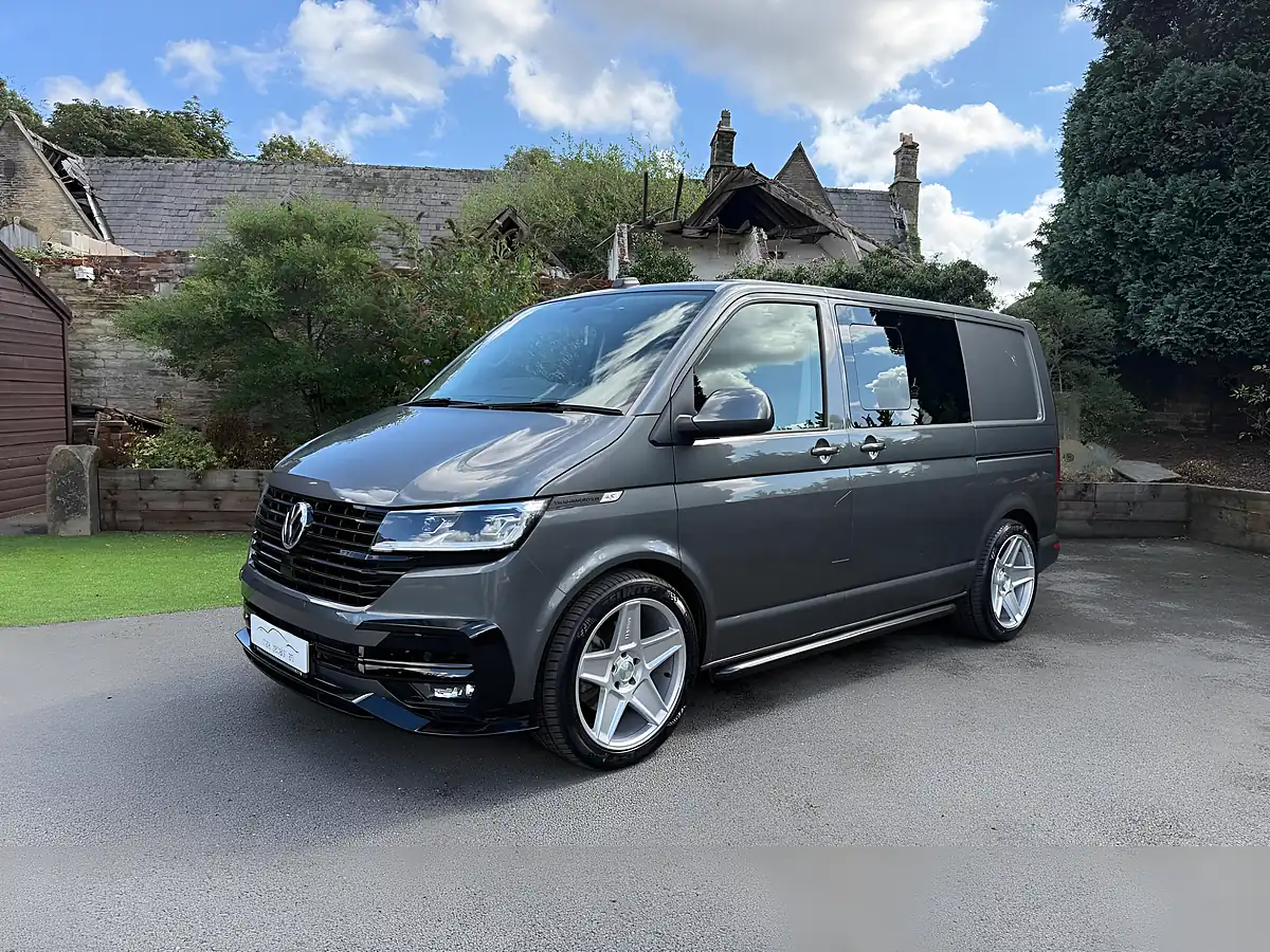 Used 2020 Volkswagen Transporter Highline Indium Grey - Interior and Exterior details 11