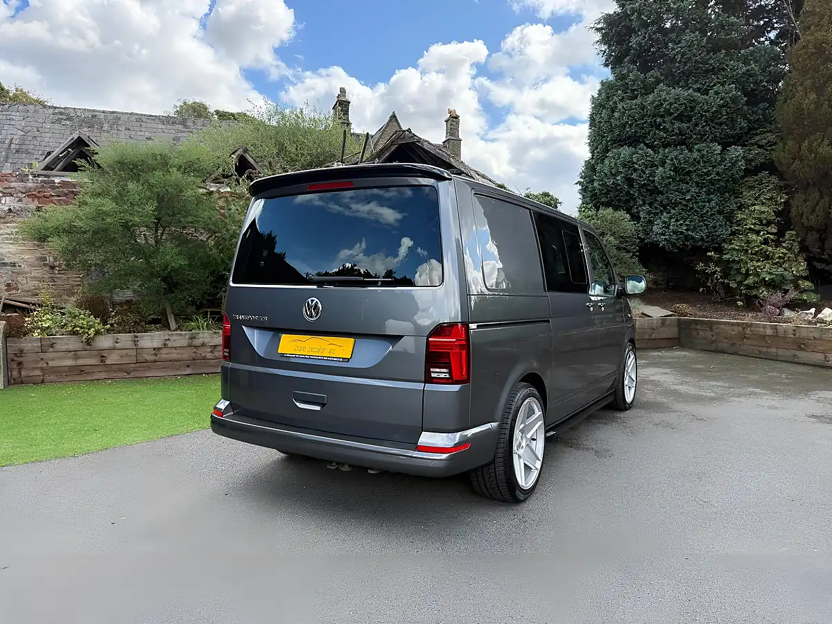 Used 2020 Volkswagen Transporter Highline Indium Grey - Interior and Exterior details 13