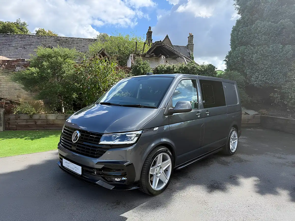 Used 2020 Volkswagen Transporter Highline Indium Grey - Interior and Exterior details 4