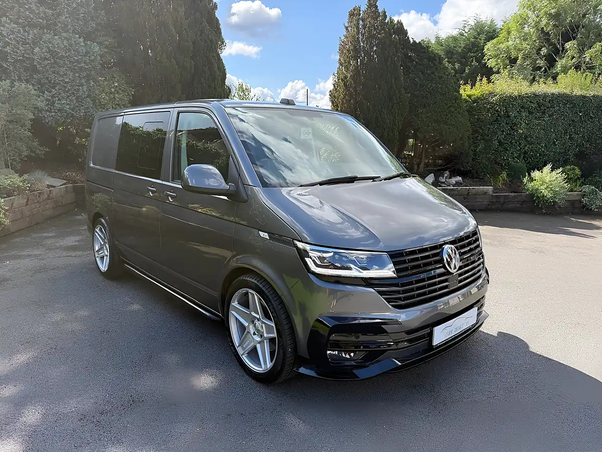 Used 2020 Volkswagen Transporter Highline Indium Grey - Interior and Exterior details 6