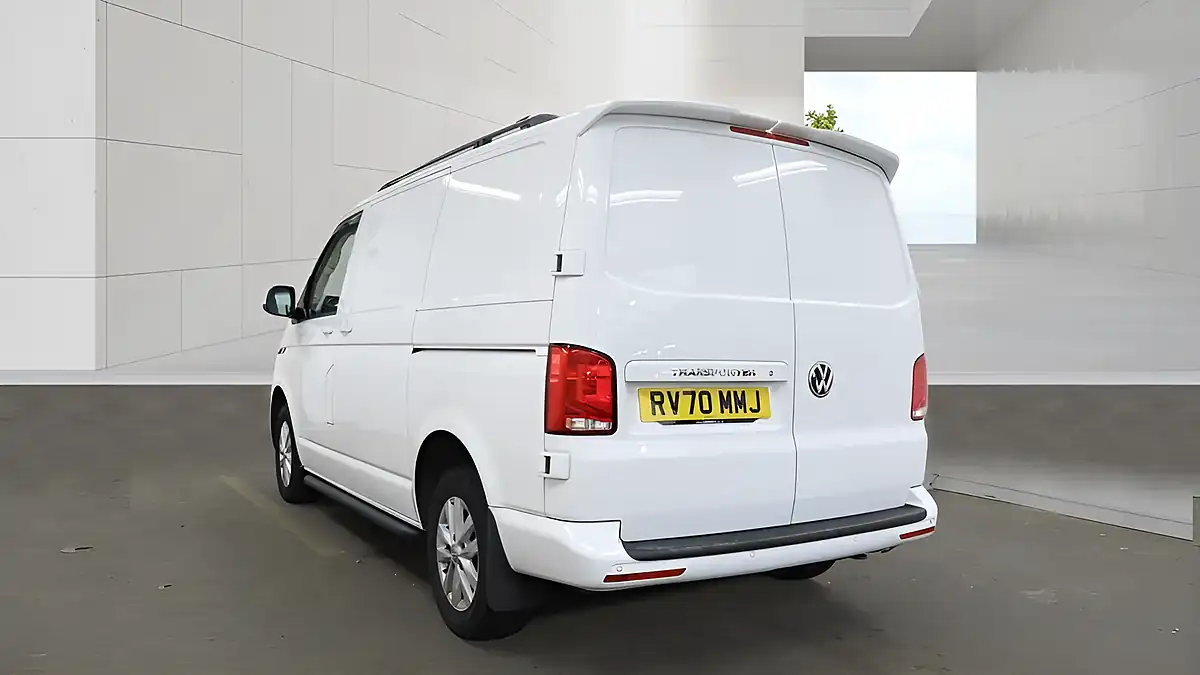 Used 2020 Volkswagen Transporter Highline White - Interior and Exterior details 4