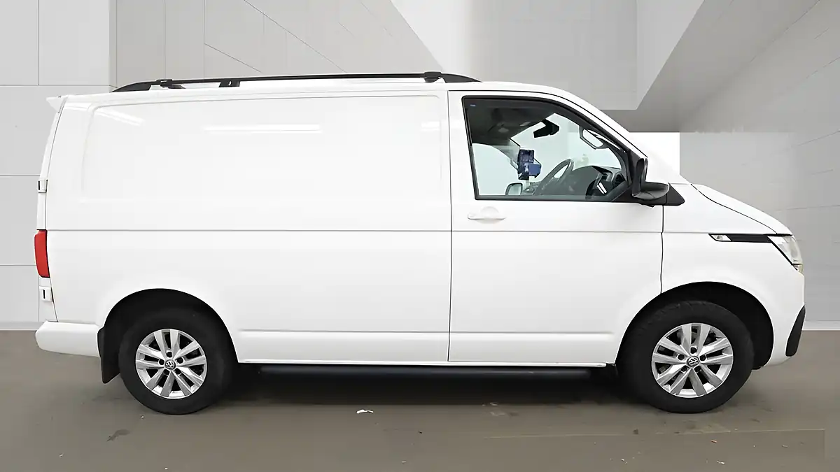 Used 2020 Volkswagen Transporter Highline White - Interior and Exterior details 6
