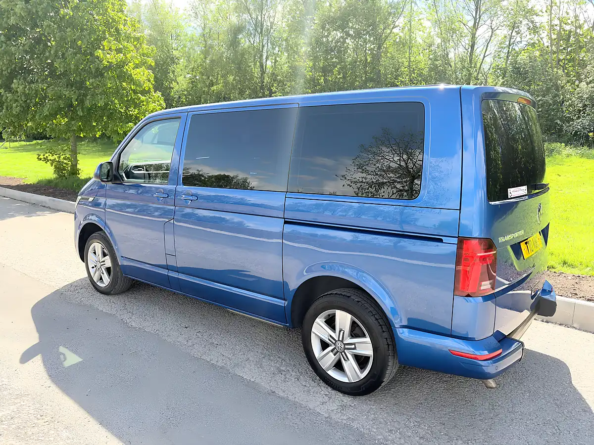 Used 2020 Volkswagen Transporter Se Blue - Interior and Exterior details 5