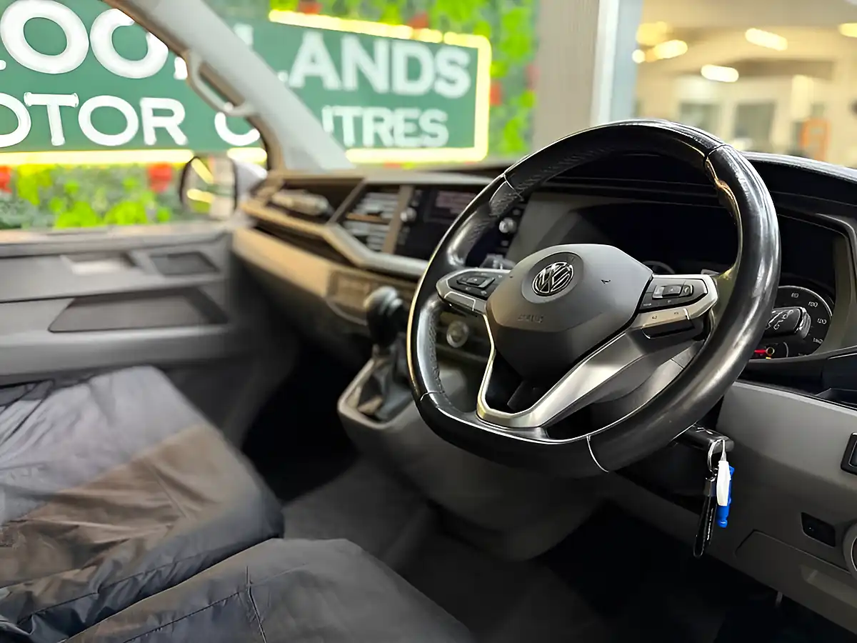 Used 2020 Volkswagen Transporter Shuttle Se Silver - Interior and Exterior details 11