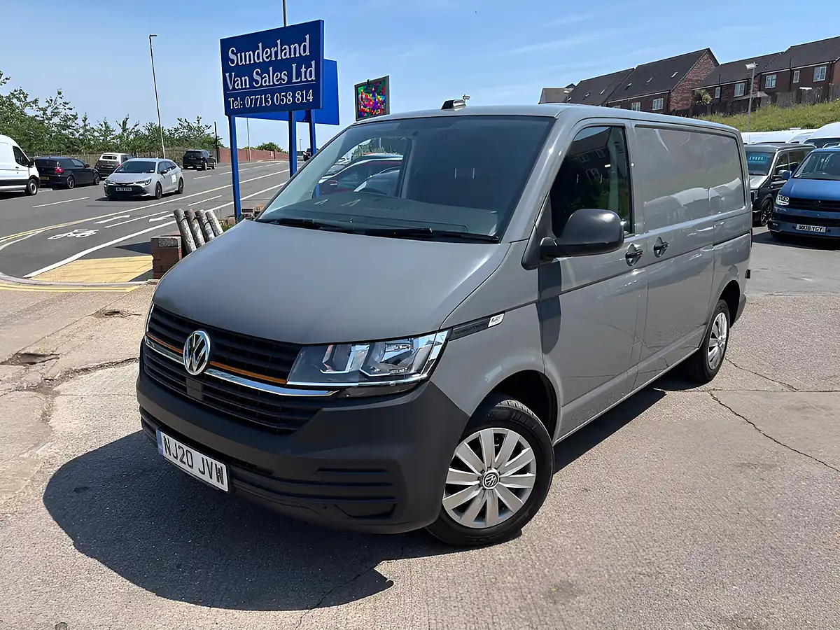 Used 2020 Volkswagen Transporter Startline Grey - Front View