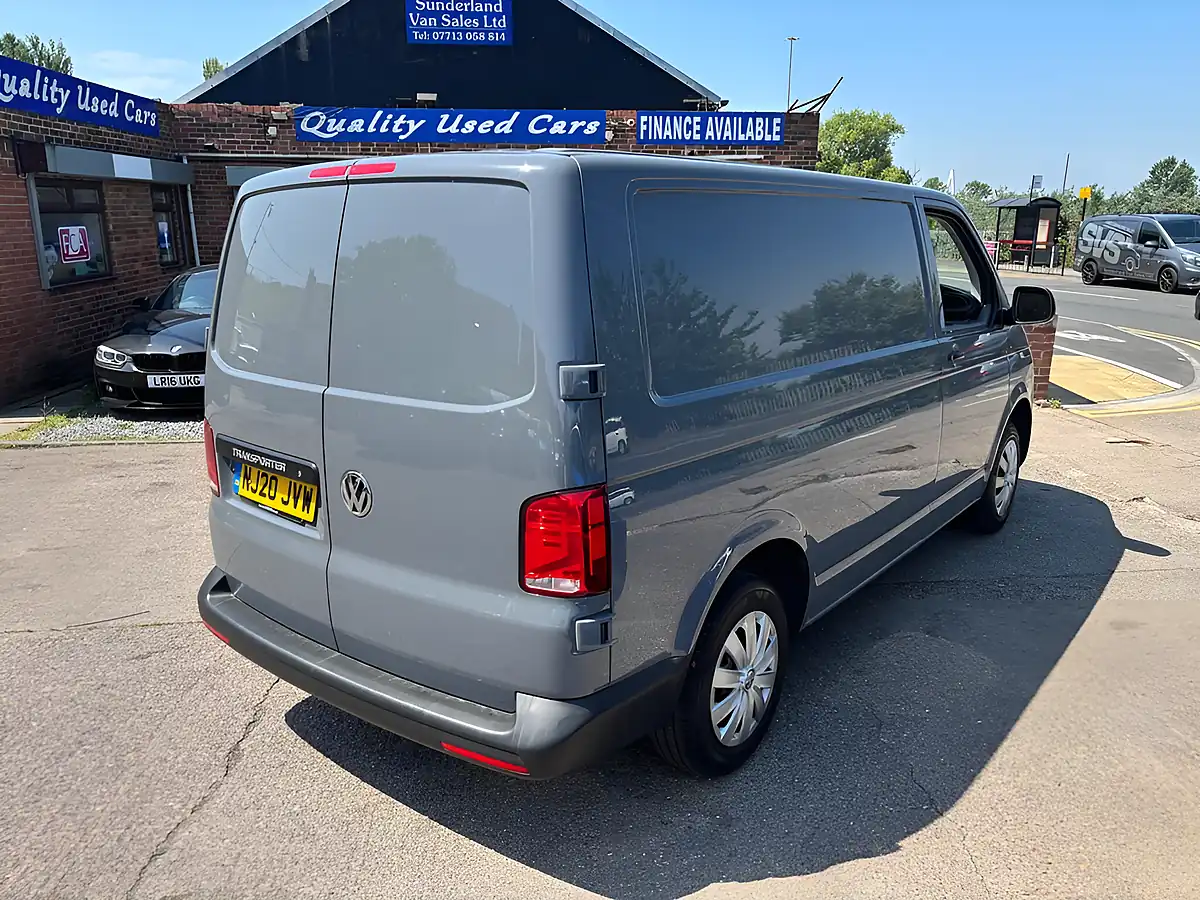 Used 2020 Volkswagen Transporter Startline Grey - Interior and Exterior details 10