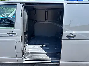 Used 2020 Volkswagen Transporter Startline Grey - Interior and Exterior details 16