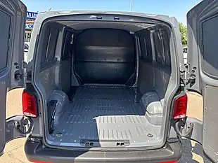 Used 2020 Volkswagen Transporter Startline Grey - Interior and Exterior details 17