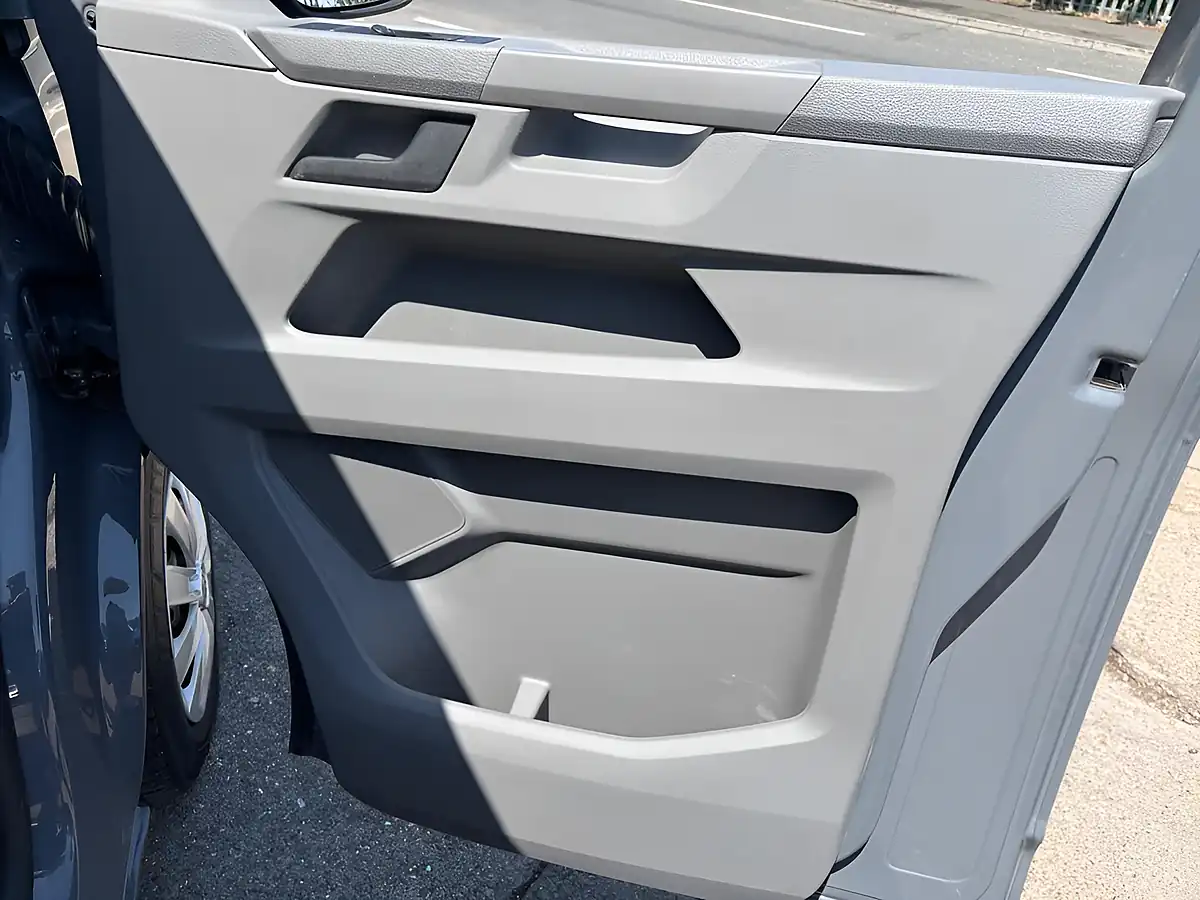 Used 2020 Volkswagen Transporter Startline Grey - Interior and Exterior details 18