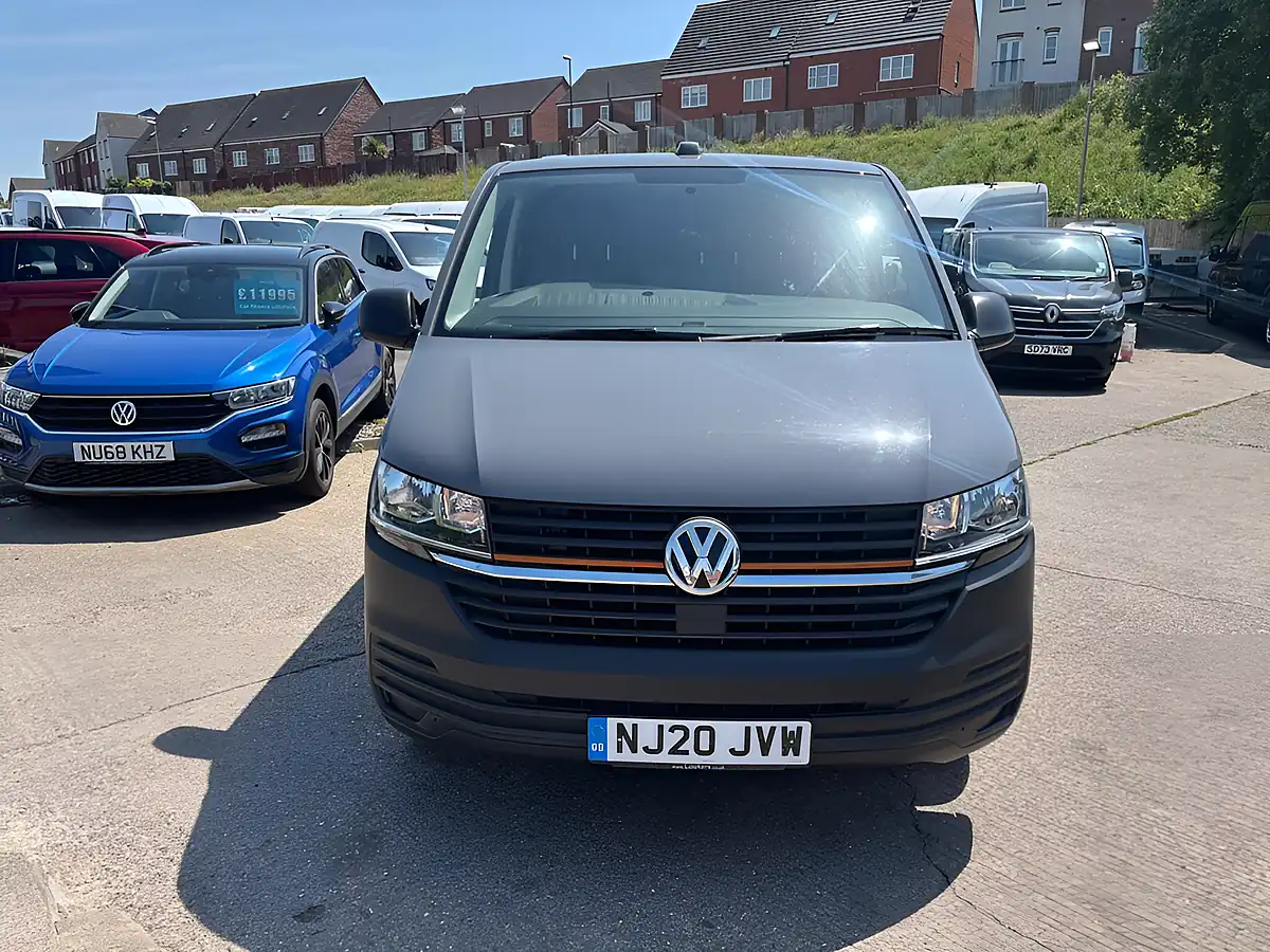 Used 2020 Volkswagen Transporter Startline Grey - Interior and Exterior details 2