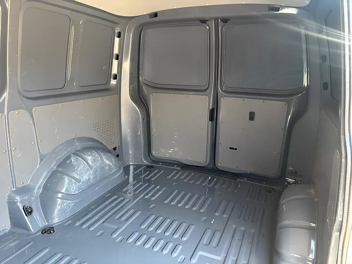Used 2020 Volkswagen Transporter Startline Grey - Interior and Exterior details 20