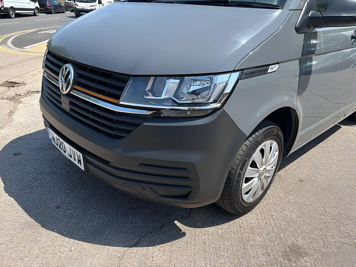 Used 2020 Volkswagen Transporter Startline Grey - Interior and Exterior details 4