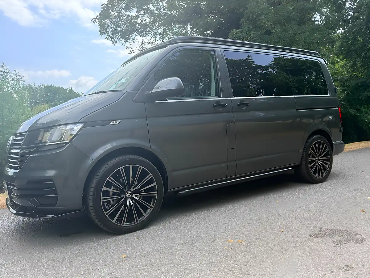 Used 2020 Volkswagen Transporter Startline Grey - Interior and Exterior details 10