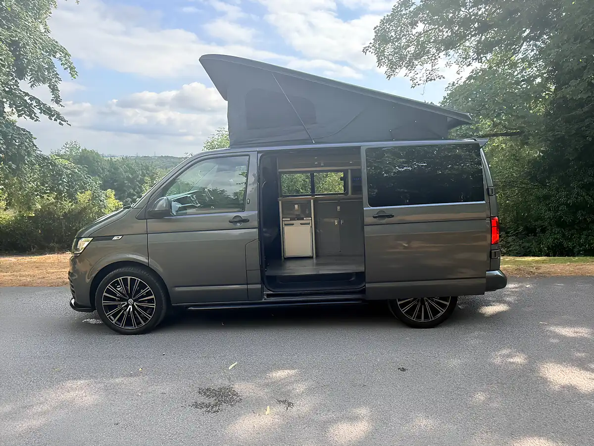Used 2020 Volkswagen Transporter Startline Grey - Interior and Exterior details 11