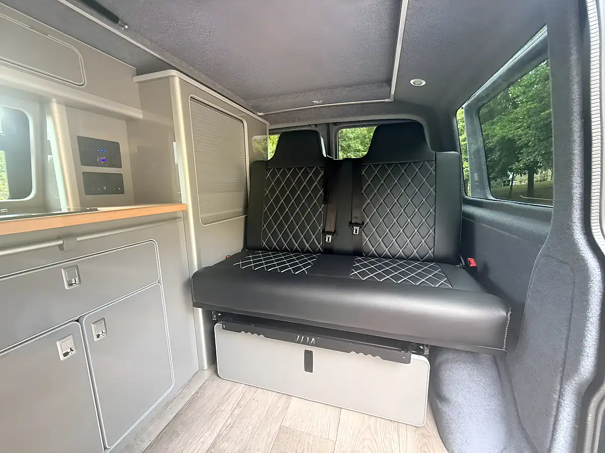 Used 2020 Volkswagen Transporter Startline Grey - Interior and Exterior details 14