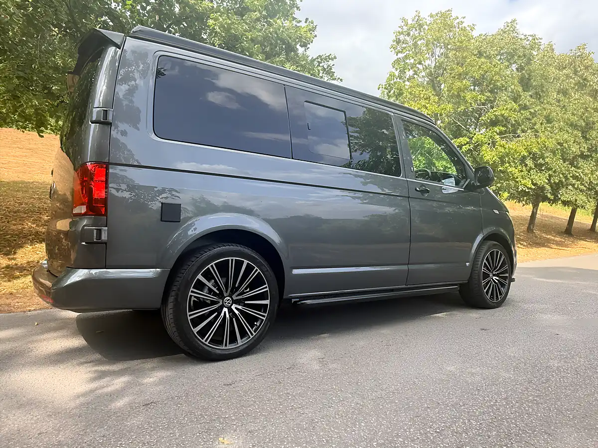 Used 2020 Volkswagen Transporter Startline Grey - Interior and Exterior details 5